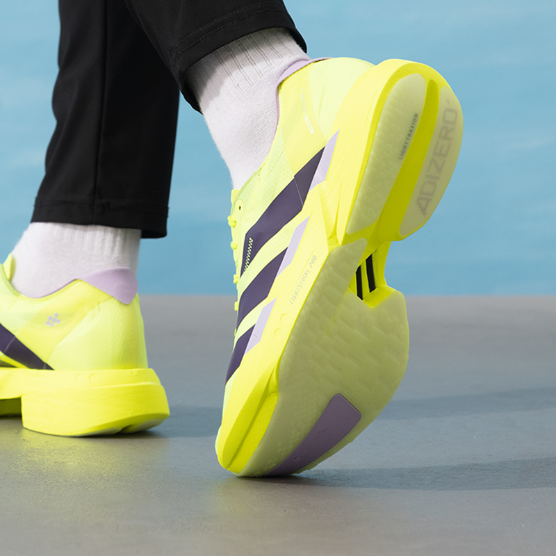 Sepatu Pria Adidas, Sepatu Lar - Lightweight Road Running Shoes ulasan dan harga
